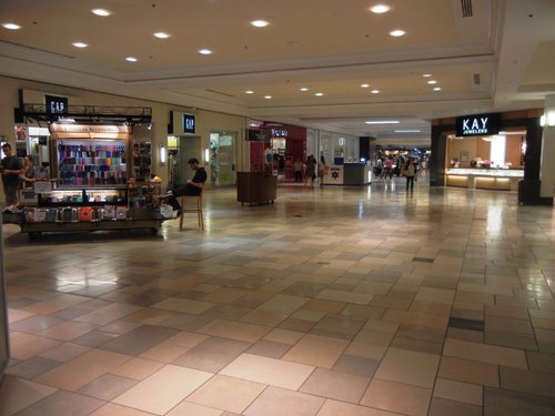 the mall at fox run